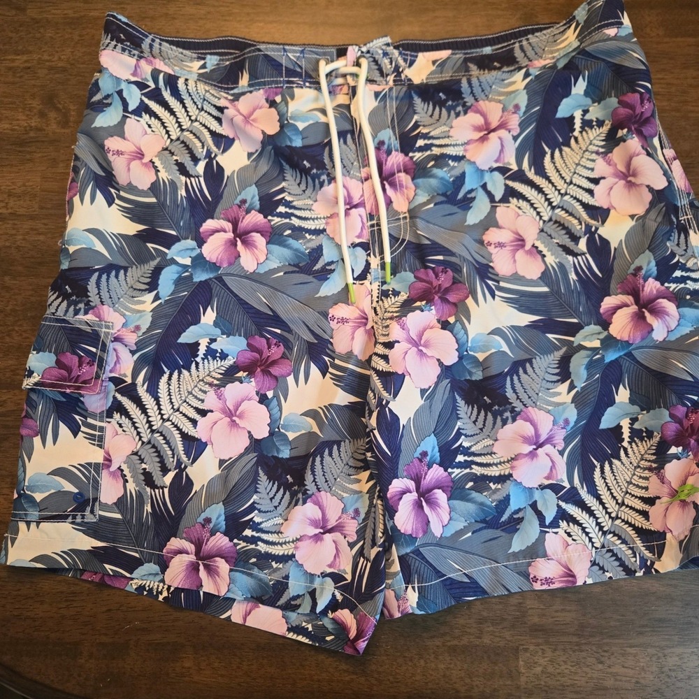 Tommy Bahama Mens XXL Swim Trunks Blue Purple Hibiscus Floral Cargo Board Shorts